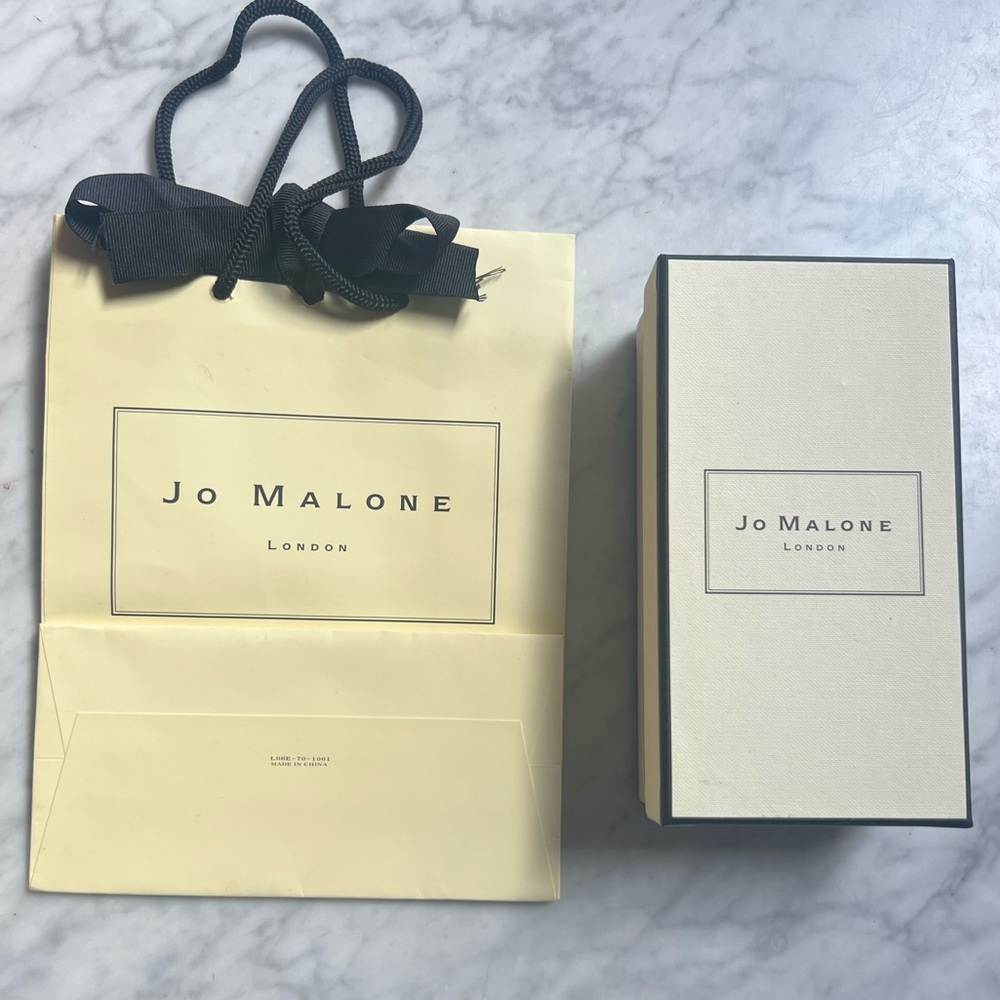 Jo Malone London GIFT BAG & BOX w/Black Bow Ribbon